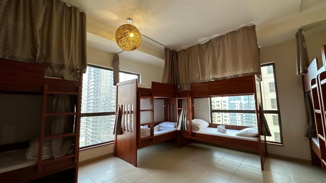 Route 66 Beach Hostel Dubai Exterior foto