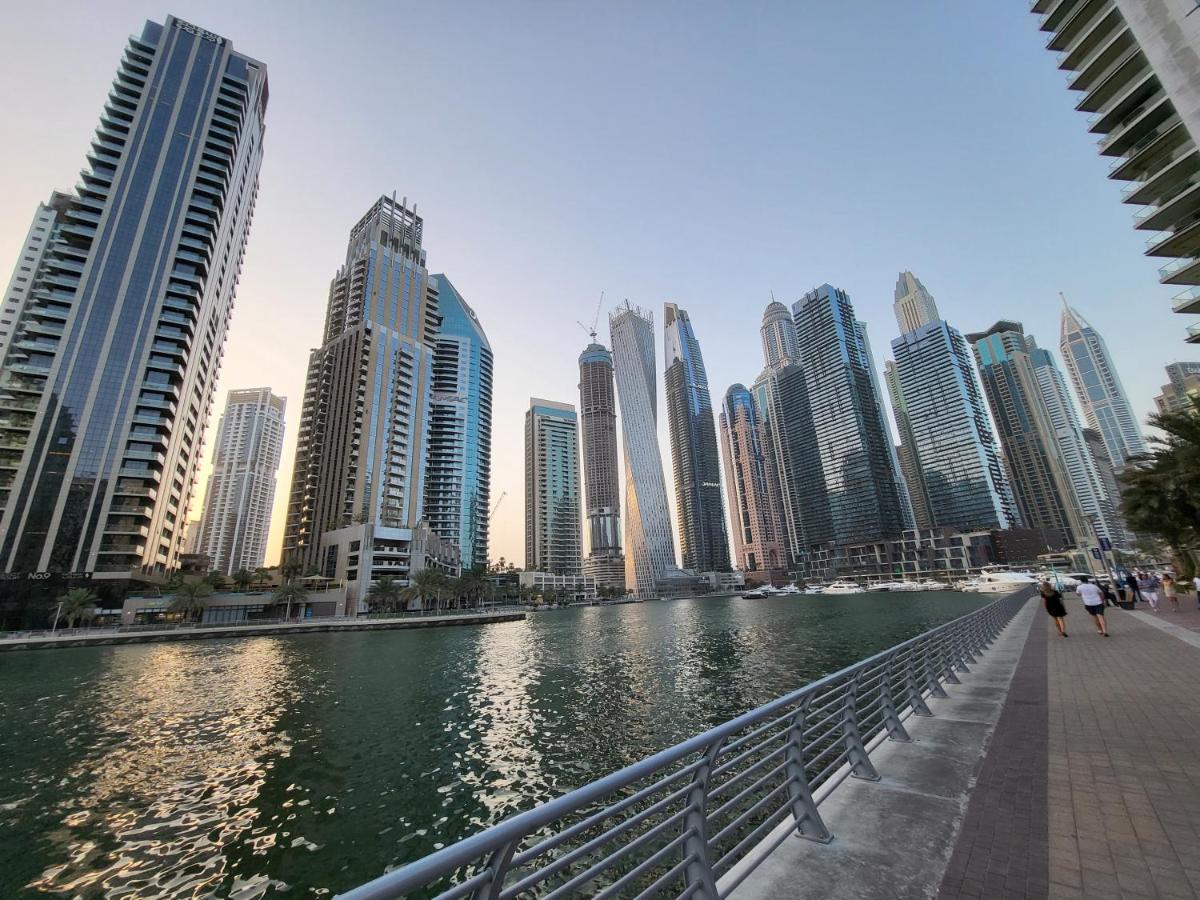 Route 66 Beach Hostel Dubai Exterior foto
